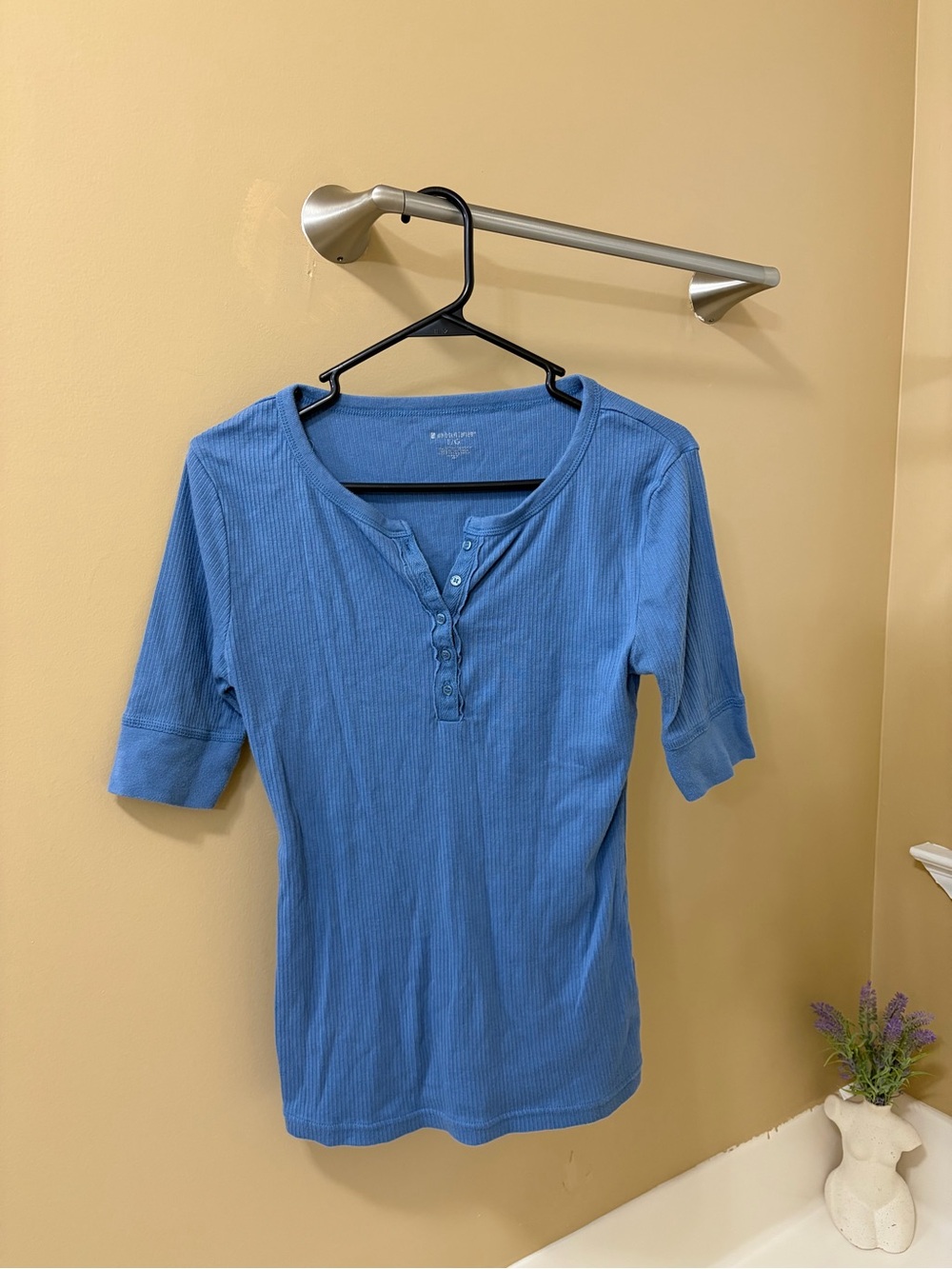5/$25 No Boundaries Henley Top L